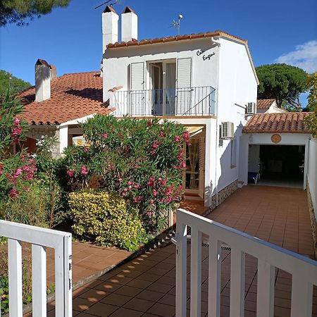 Can Eugeni L' Escala Exterior foto